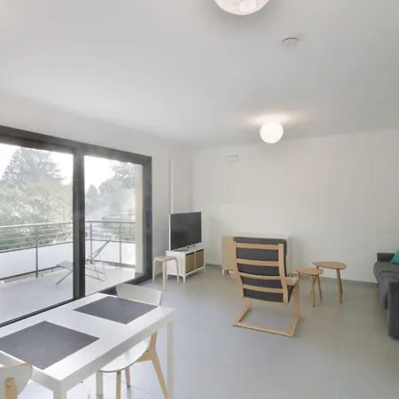 Apartment Brand New T2 Between And Center *