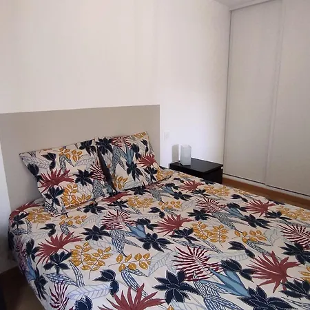 Brand New T2 Between And Center *