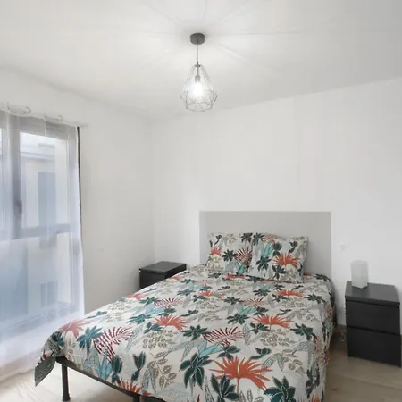 Brand New T2 Between And Center Apartament