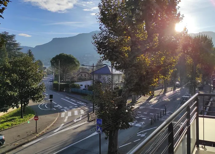 Brand New T2 Between And Center 公寓